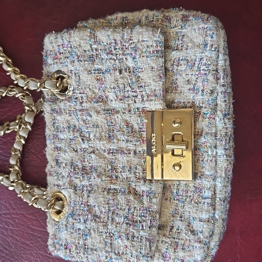 Aldo Quilted Handbag In Biege With Pastel Pink And Blue Accents. - Picture 4 of 16